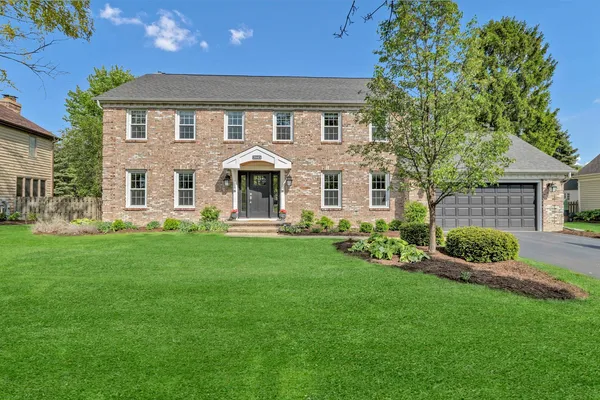 $835,000 | 2045 Somerset Lane, Wheaton, IL 60189