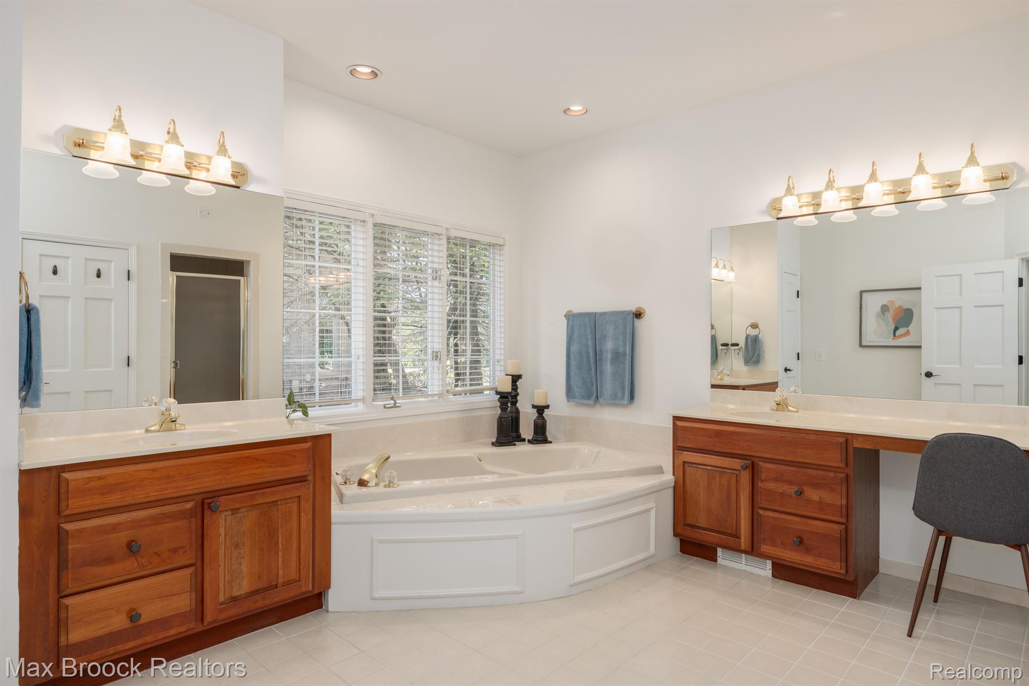 5744 Kirkridge Trail Rochester, MI 48306 - Photo 25 of 60 Gallery Image 25
