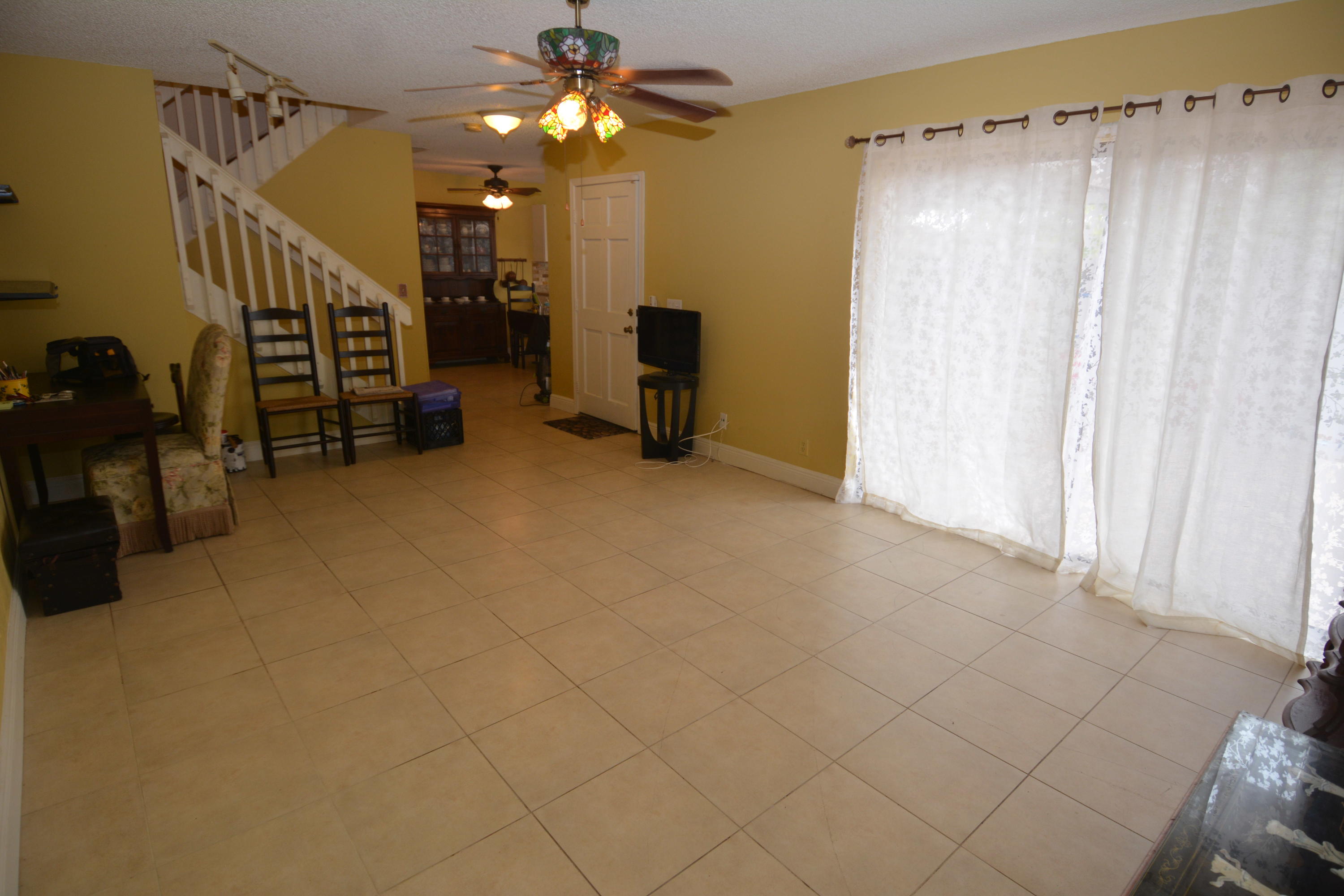 7626 Courtyard Run West Boca Raton, FL 33433 - Photo 4 of 28 Living area reverse