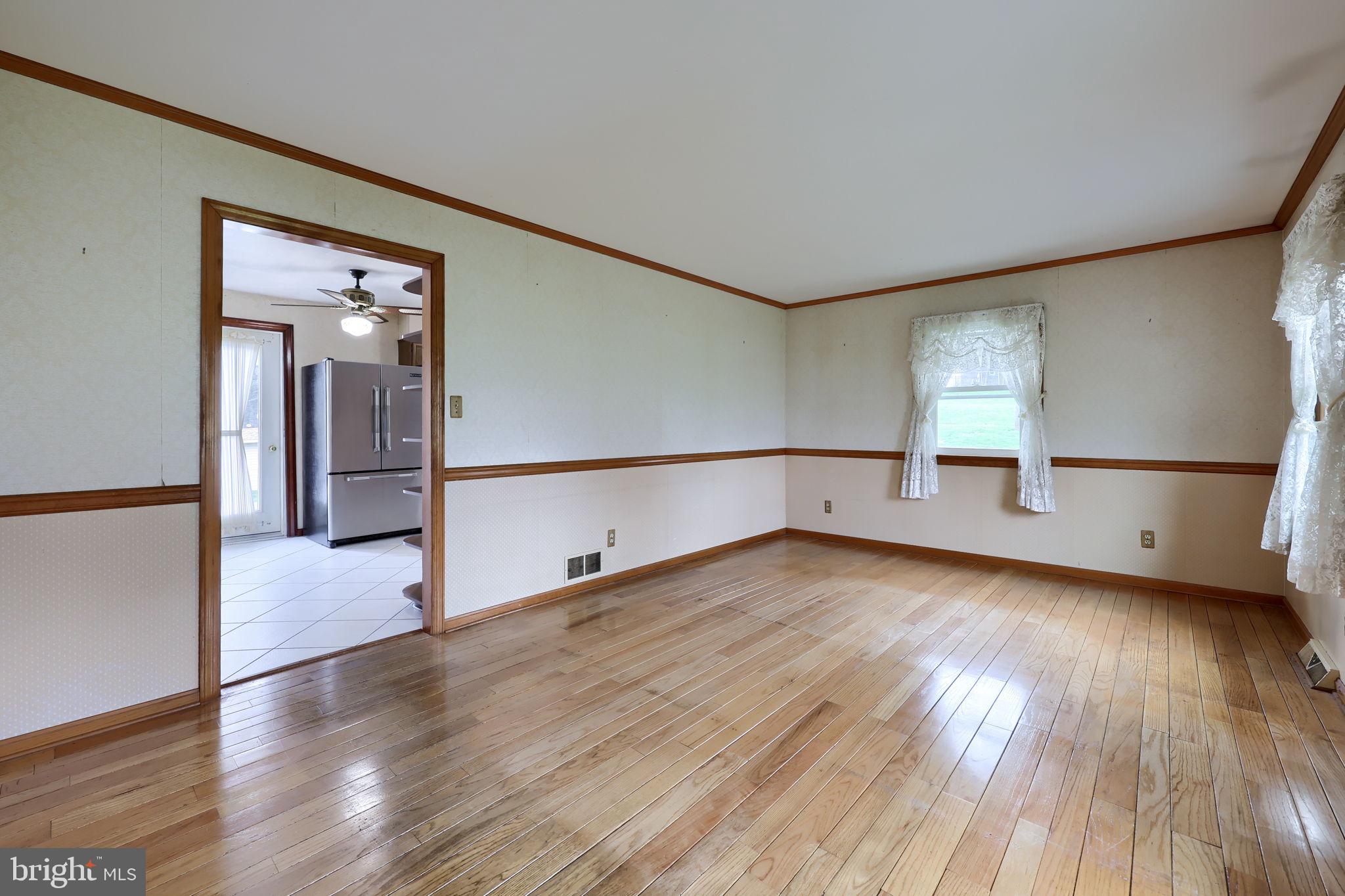 315 Lampeter Road Lancaster, PA 17602 - Photo 11 of 55