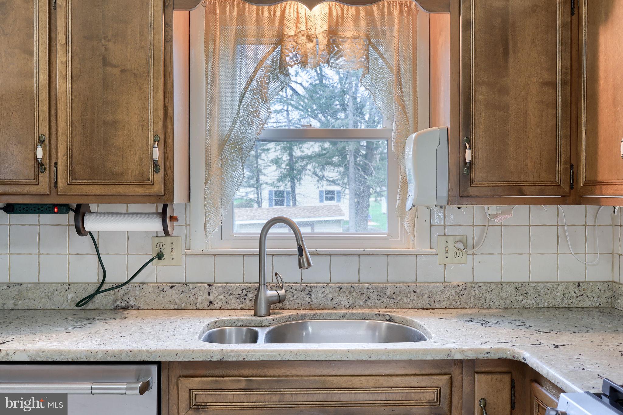 315 Lampeter Road Lancaster, PA 17602 - Photo 15 of 55