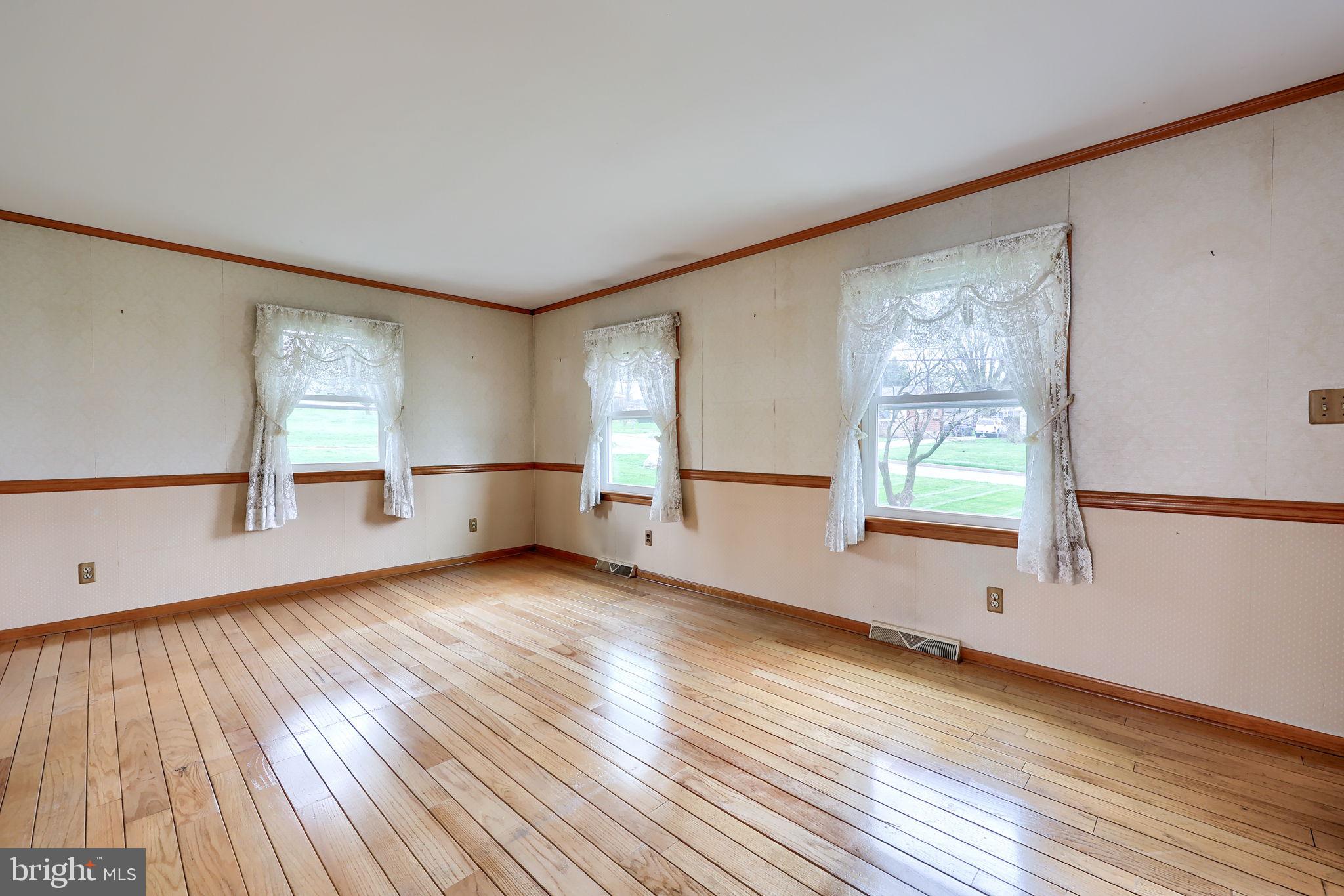 315 Lampeter Road Lancaster, PA 17602 - Photo 10 of 55