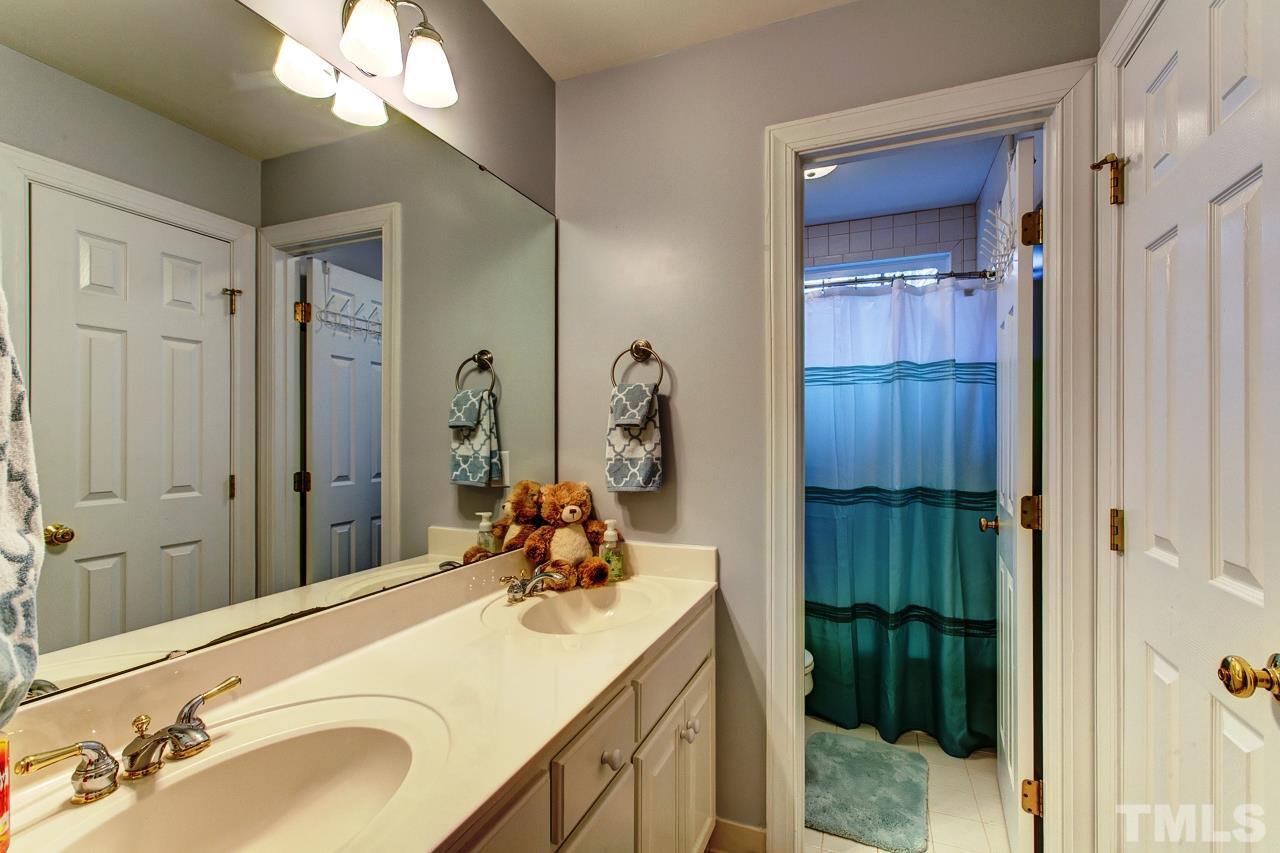 3104 Shinleaf Court Raleigh, NC 27613 - Photo 17 of 24 Gallery Image 17