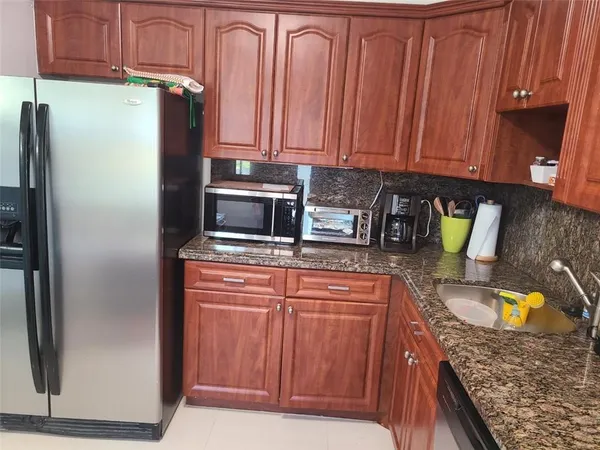 $2,250 | 3091 North Course Drive, Unit 208, Pompano Beach, FL 33069