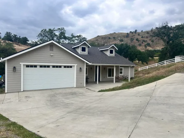 $485,000 | 41955 Black Oak Drive, Three Rivers, CA 93271