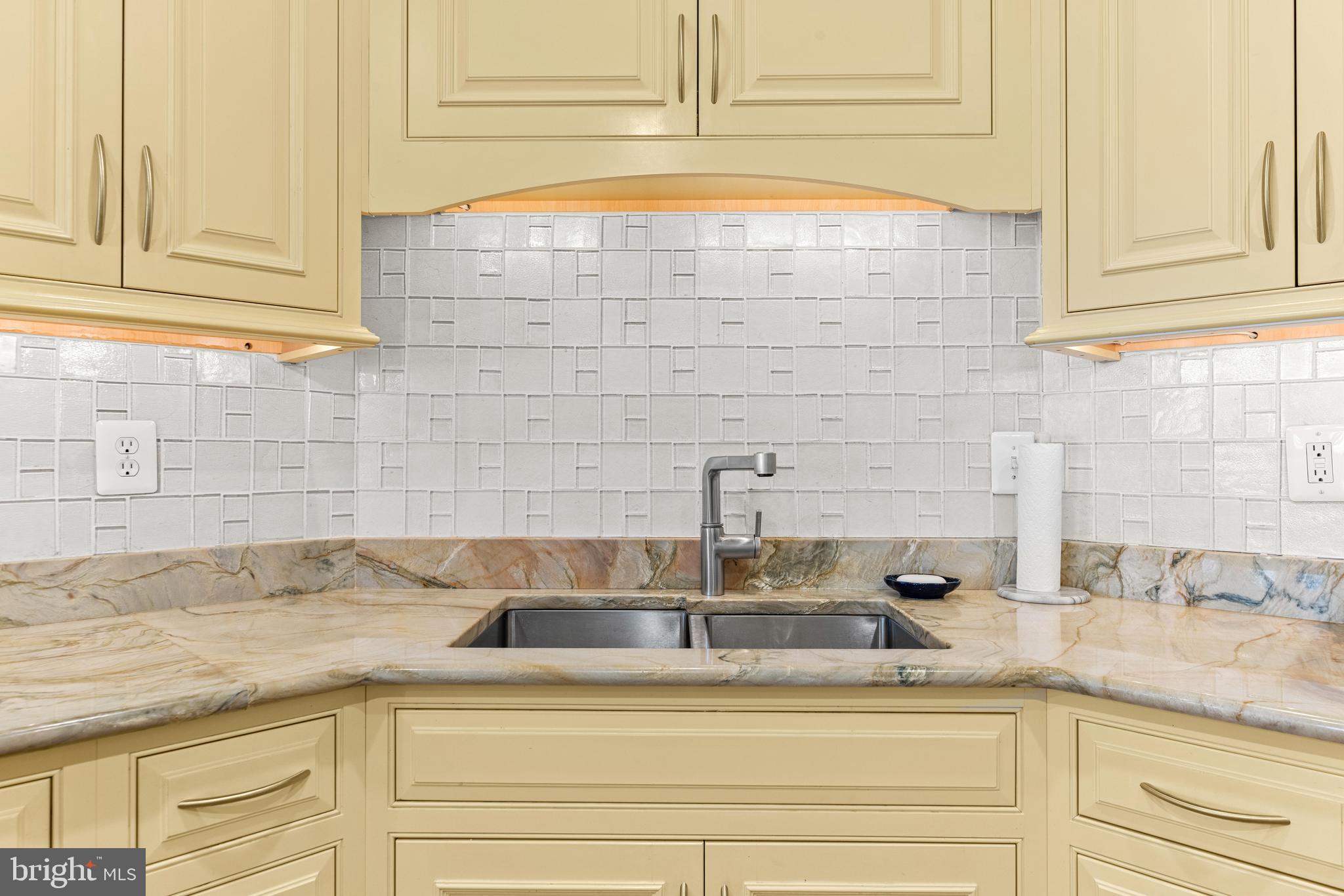 1402 Magers Landing Road Monkton, MD 21111 - Photo 18 of 64 a kitchen with a sink and cabinets