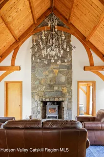 $1,195,000 | 115 Bellwood Lane, Saugerties, NY 12477