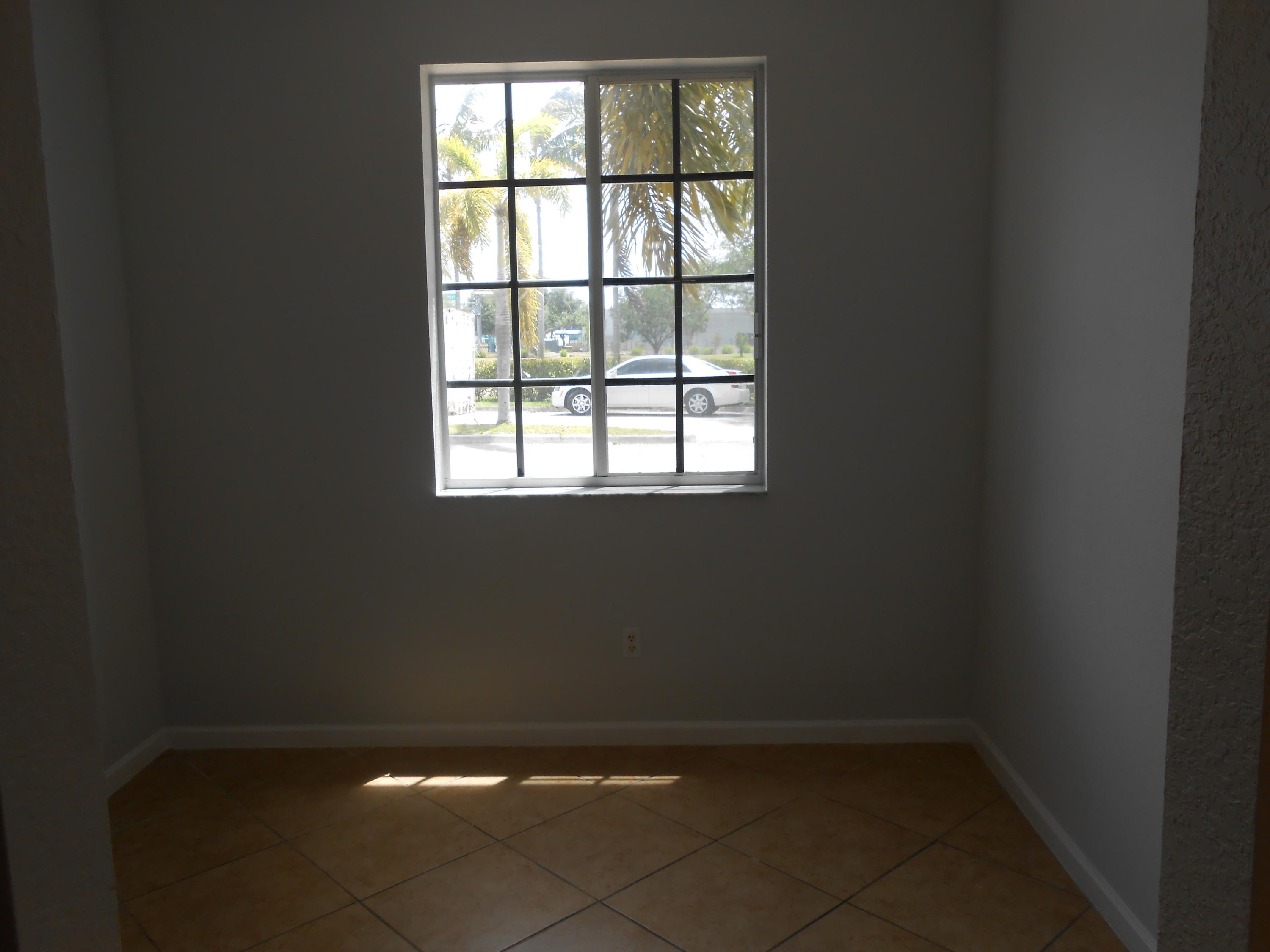 1950 Flamingo Place Riviera Beach, FL 33404 - Photo 3 of 30 002