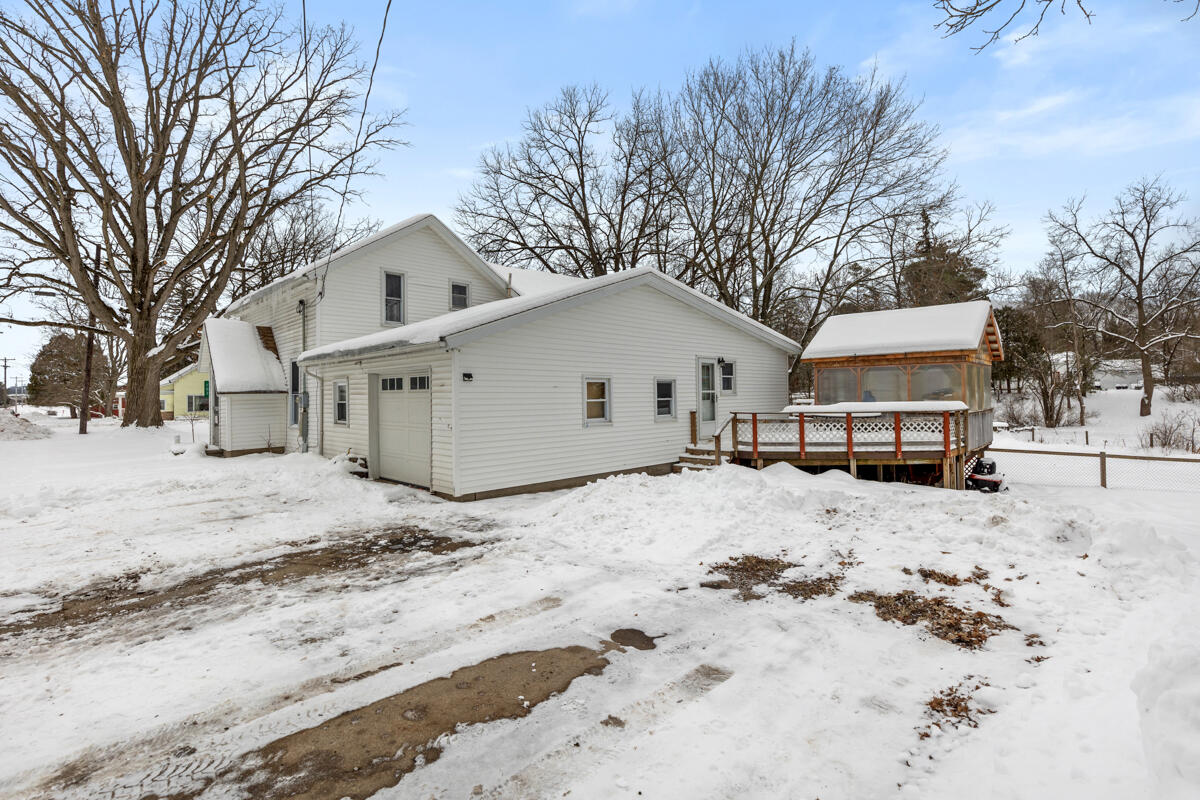 103 West 4th Street Hersey, MI 49639 - Photo 5 of 39 IMG_1004