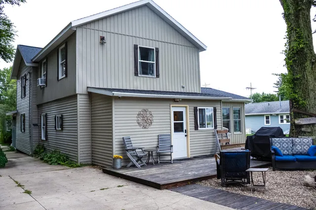 $349,900 | 710 South Elm Street, Three Oaks, MI 49128