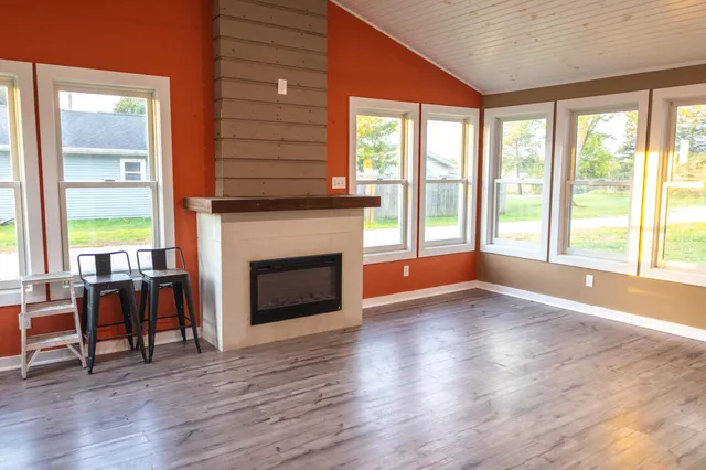 $349,900 | 710 South Elm Street, Three Oaks, MI 49128