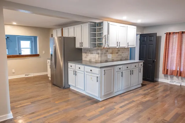 $349,900 | 710 South Elm Street, Three Oaks, MI 49128