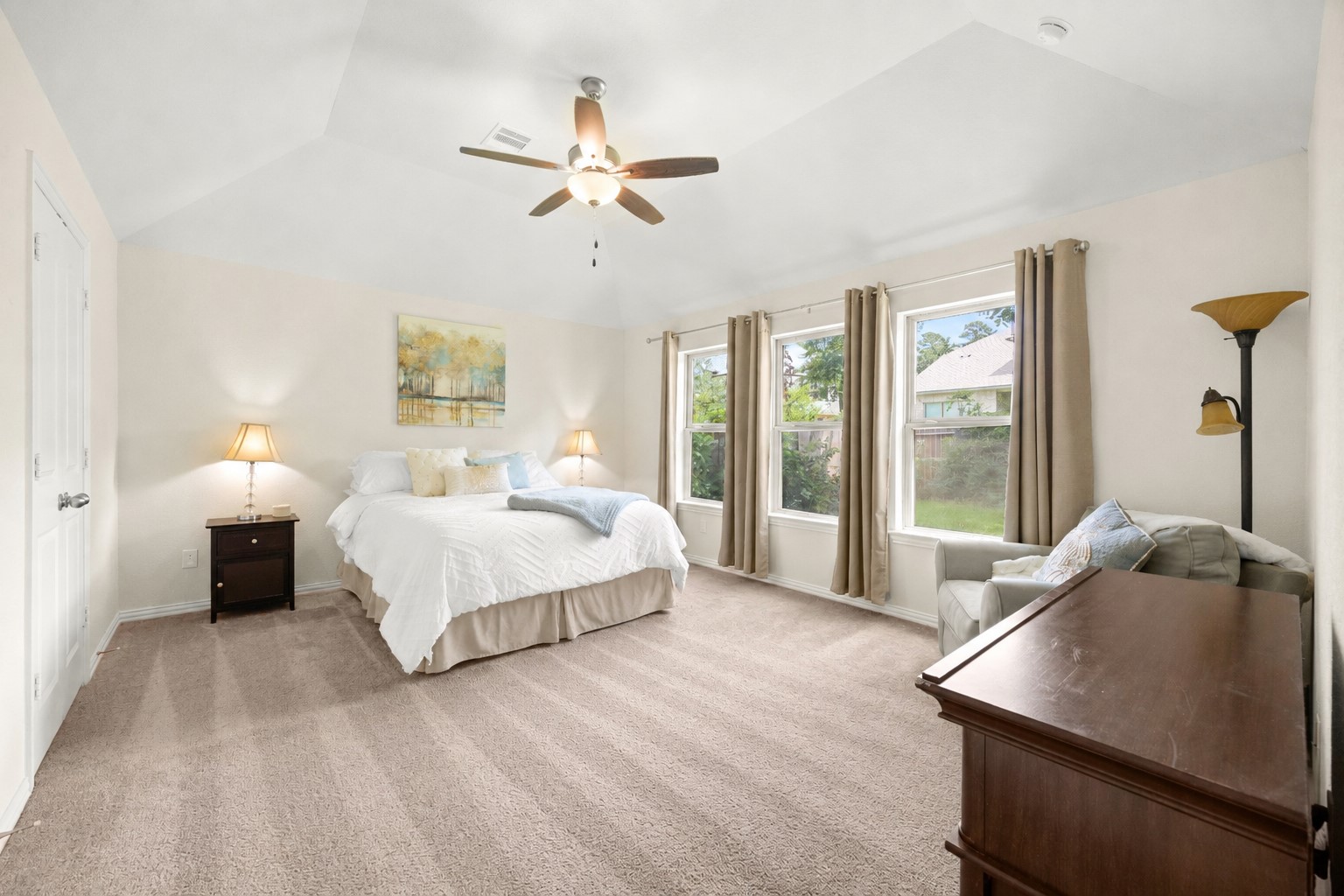252 Scarlet Maple Way Conroe, TX 77318 - Photo 14 of 37 Tray ceilings in the Primary Suite