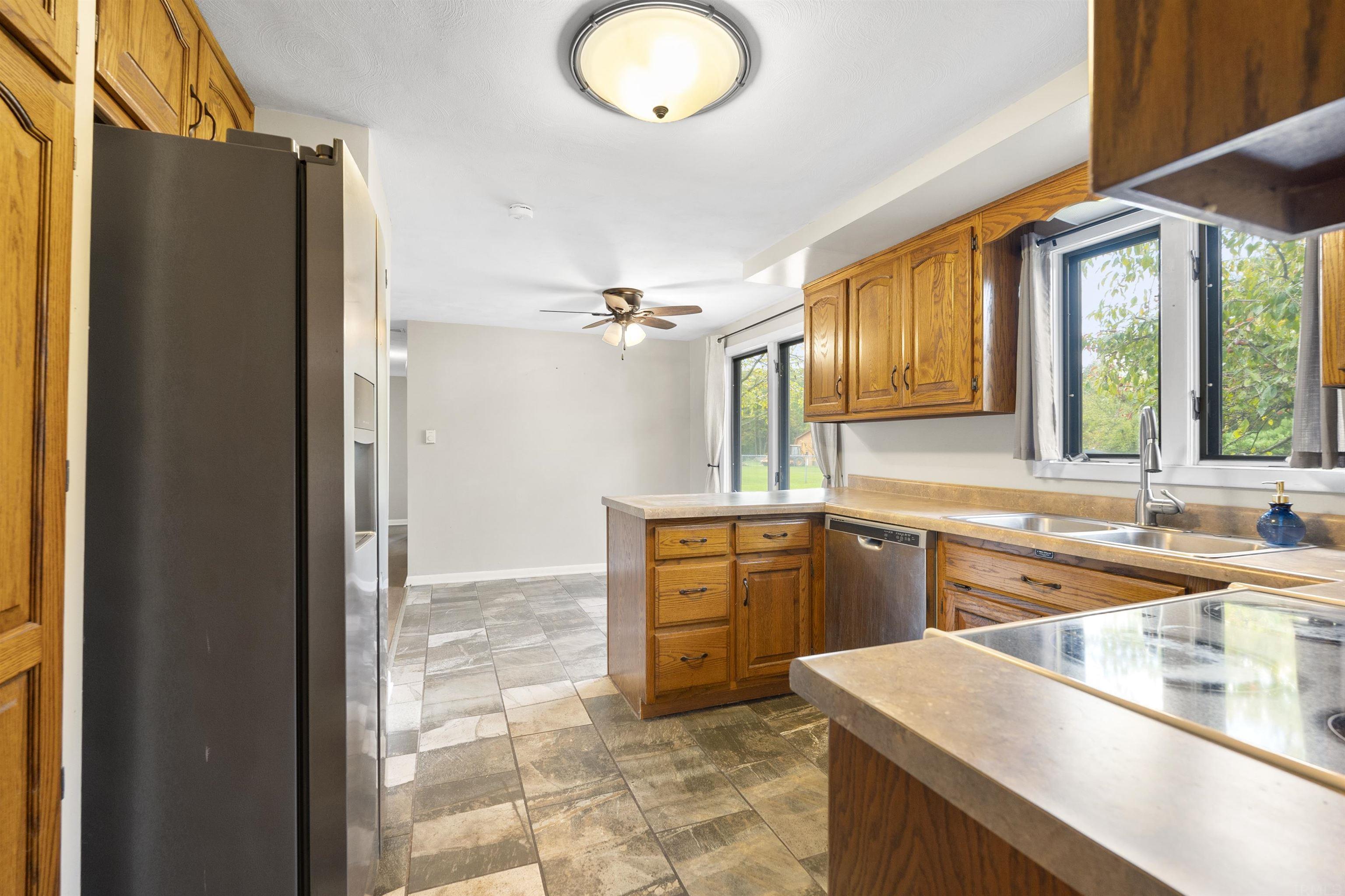 910 North Thomas Road Fort Wayne, IN 46808 - Photo 16 of 36