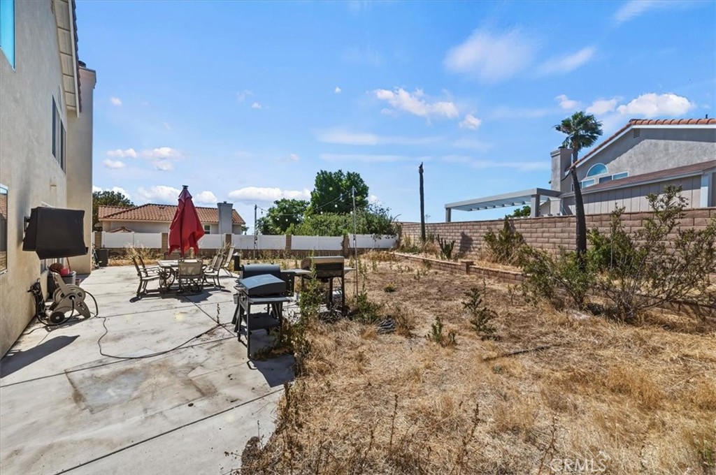 352 Leafwood Court Riverside, CA 92506 - Photo 40 of 42 a view of a terrace with chairs