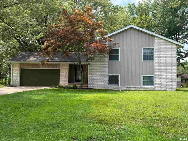 $179,500 | 318 Meadow Drive, Macomb, IL 61455
