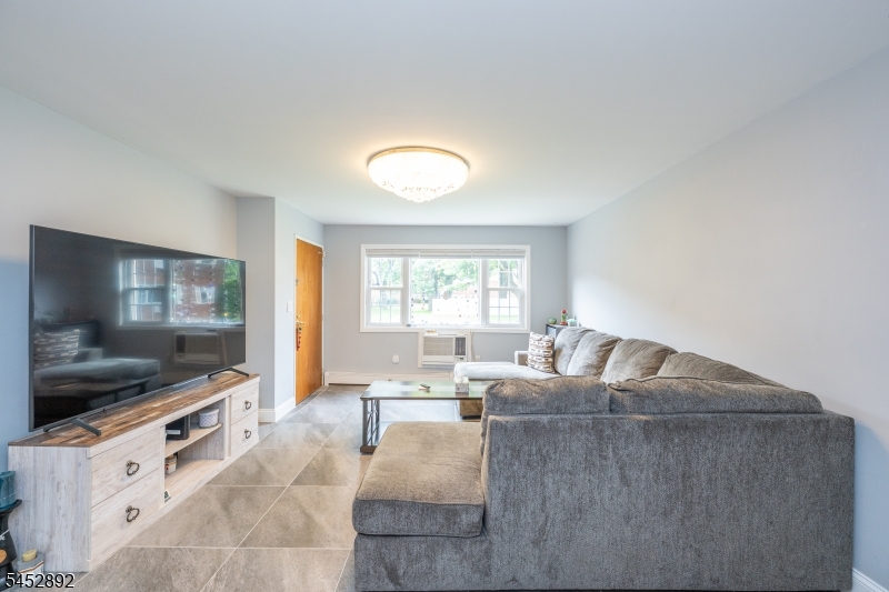 1247B Valley Road, Unit A Wayne, NJ 07470 - Photo 7 of 21 Gallery Image 7