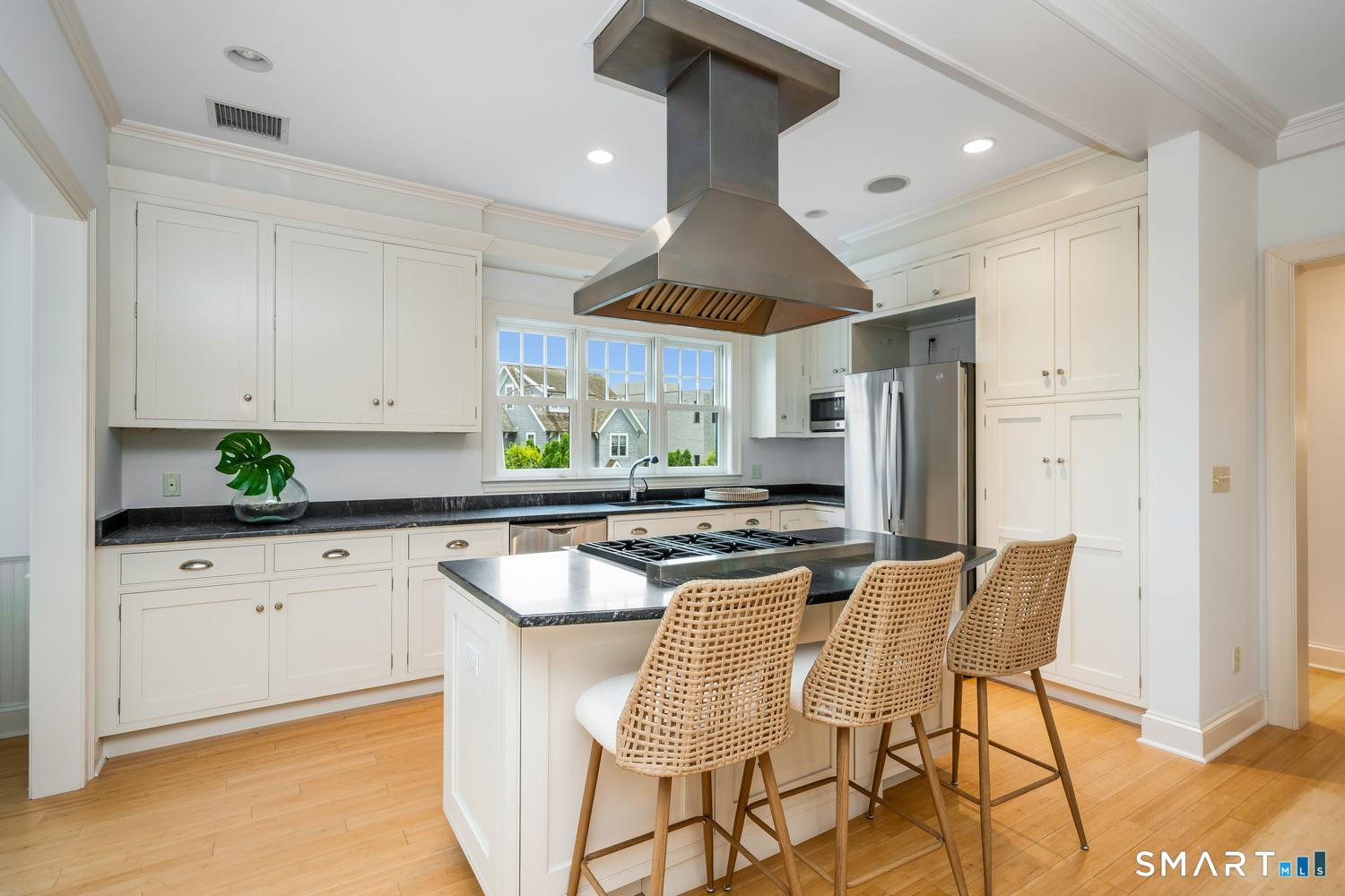 14 Rocky Point Road Norwalk, CT 06853 - Photo 13 of 34 Gallery Image 13