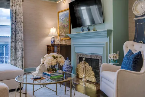 $875,000 | 2848 Woodside Street, Unit 7A, Dallas, TX 75204