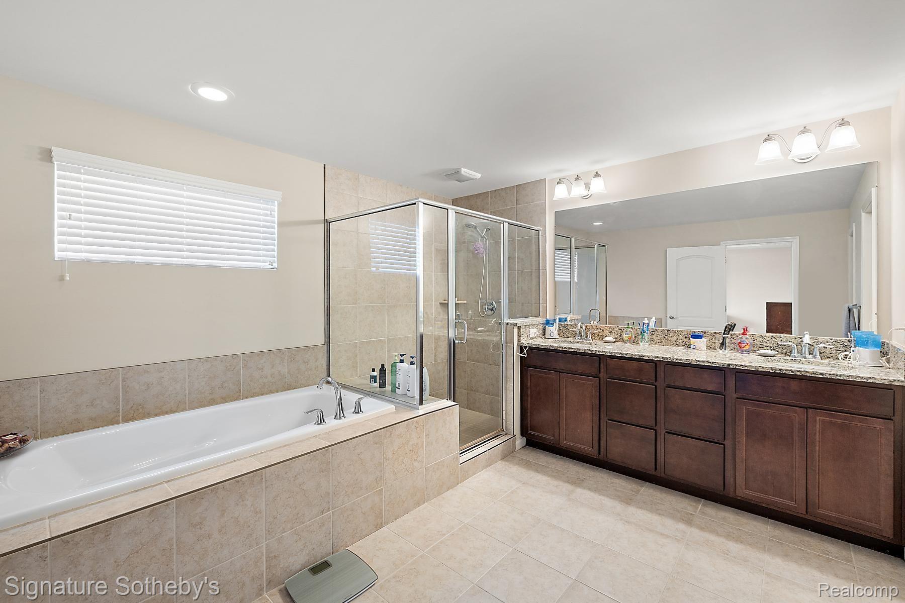 50472 Scarborough Road Canton, MI 48188 - Photo 26 of 47 Gallery Image 26