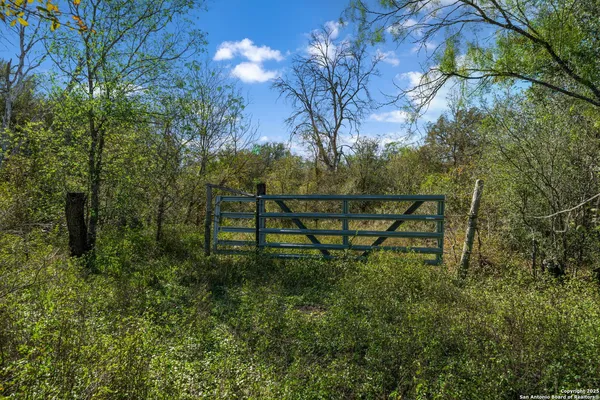 $5,000,000 | 14350 Interstate 35 Access Road, Von Ormy, TX 78073