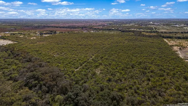 $5,000,000 | 14350 Interstate 35 Access Road, Von Ormy, TX 78073