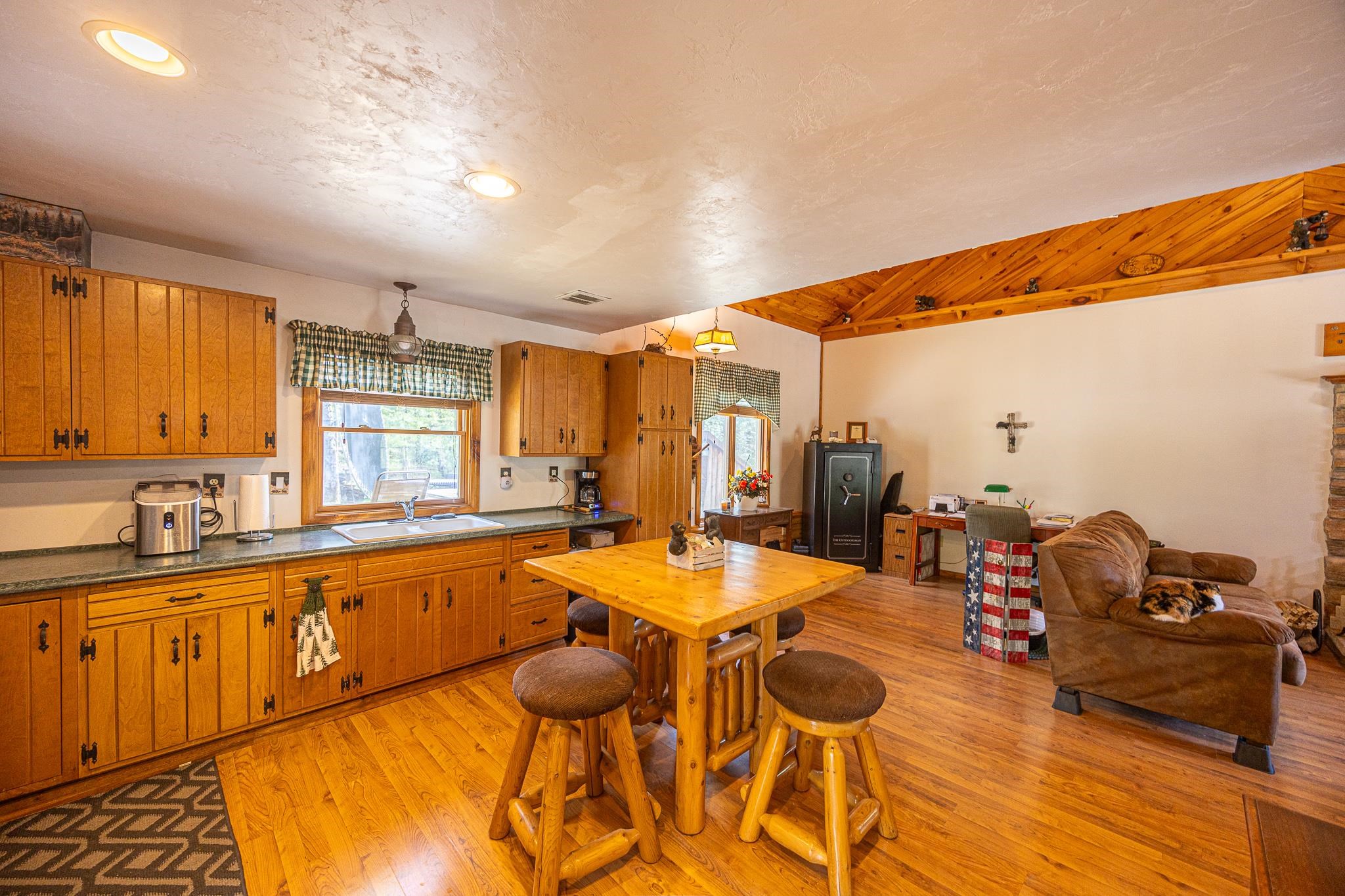 13131 Highway 64 Suring, WI 54174 - Photo 4 of 40
