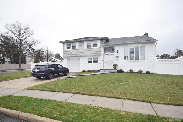 $799,000 | 3029 Ann Street, Baldwin, NY 11510