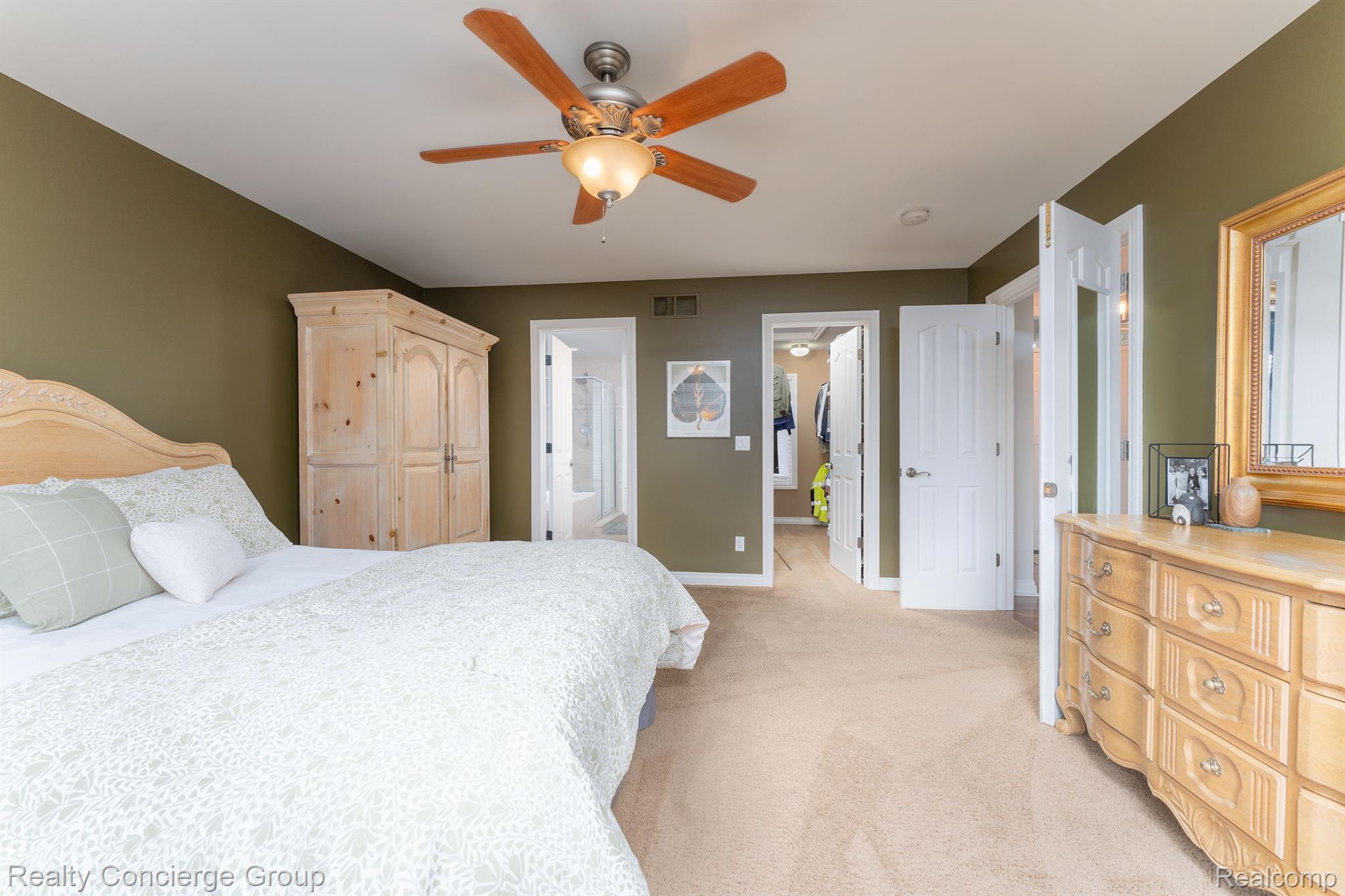 1172 Thorn Ridge Drive Howell, MI 48843 - Photo 24 of 71 Master suite w/ deep walk-in closets, Master bath