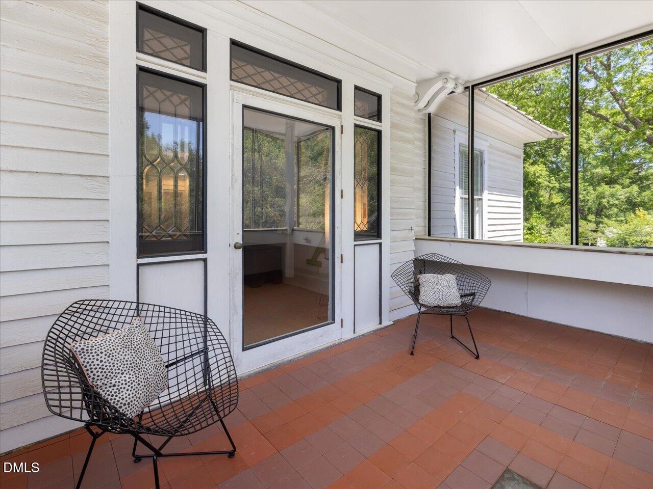 215 Hillcrest Road Raleigh, NC 27605 - Photo 78 of 97 080-Screened Porch
