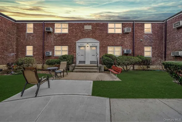 $439,000 | 251-54 61st Avenue, Unit 1162 | Little Neck