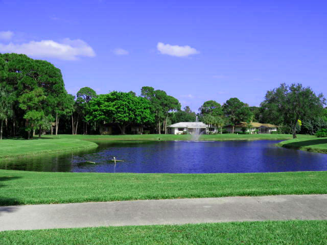 4259 Wood Ride Road, Unit B Boynton Beach, FL 33436 - Photo 8 of 34 20160407155623022587000000-o