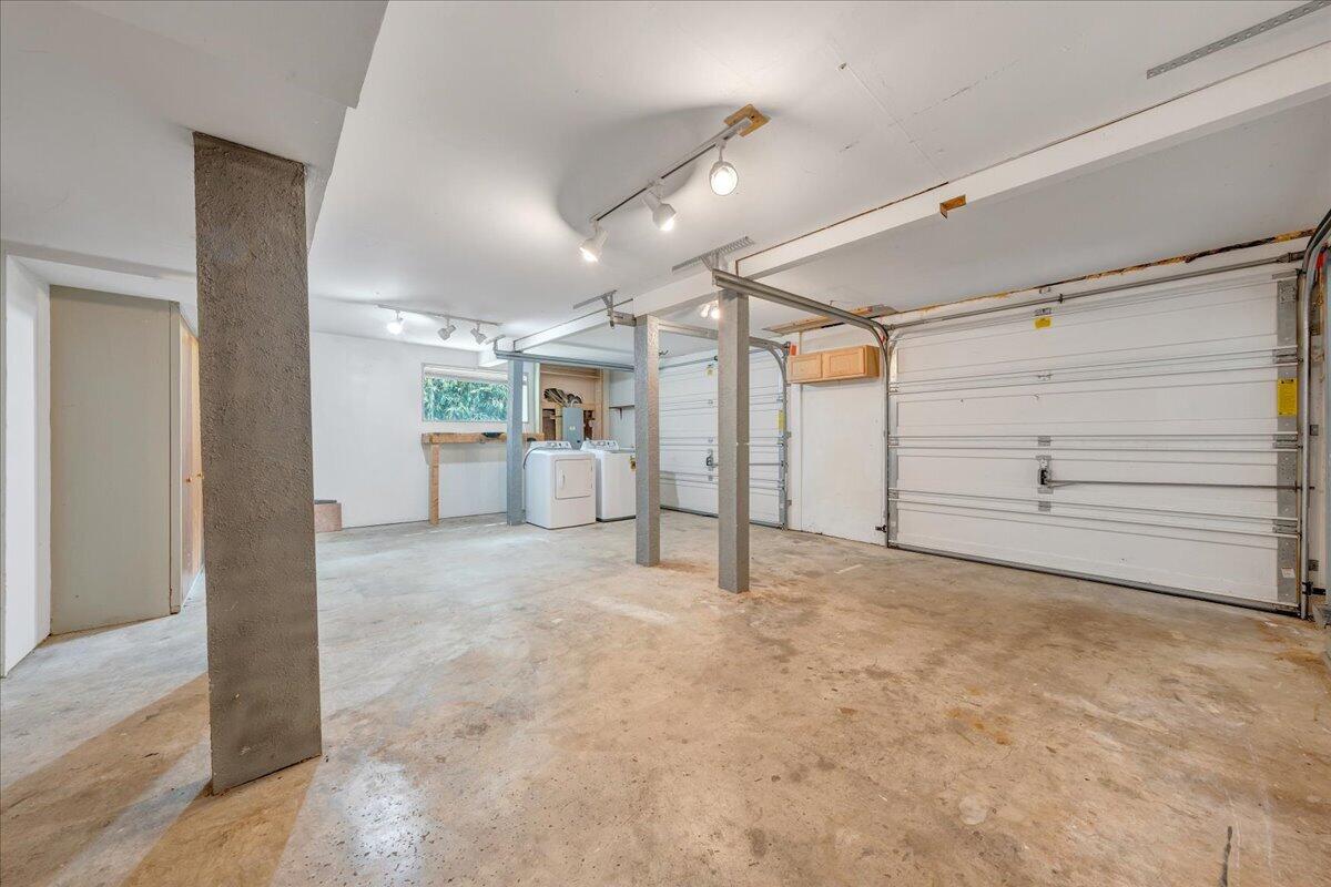 2840 Sha-Al Road Roanoke, VA 24014 - Photo 33 of 50 2 Car Garage
