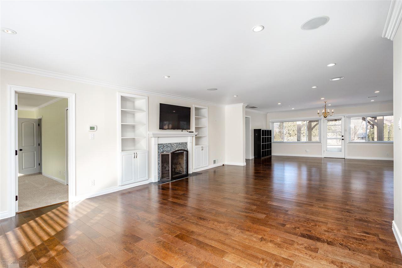 1476 South Renaud Road Grosse Pointe, MI 48236 - Photo 9 of 44 50031547-8.JPG
