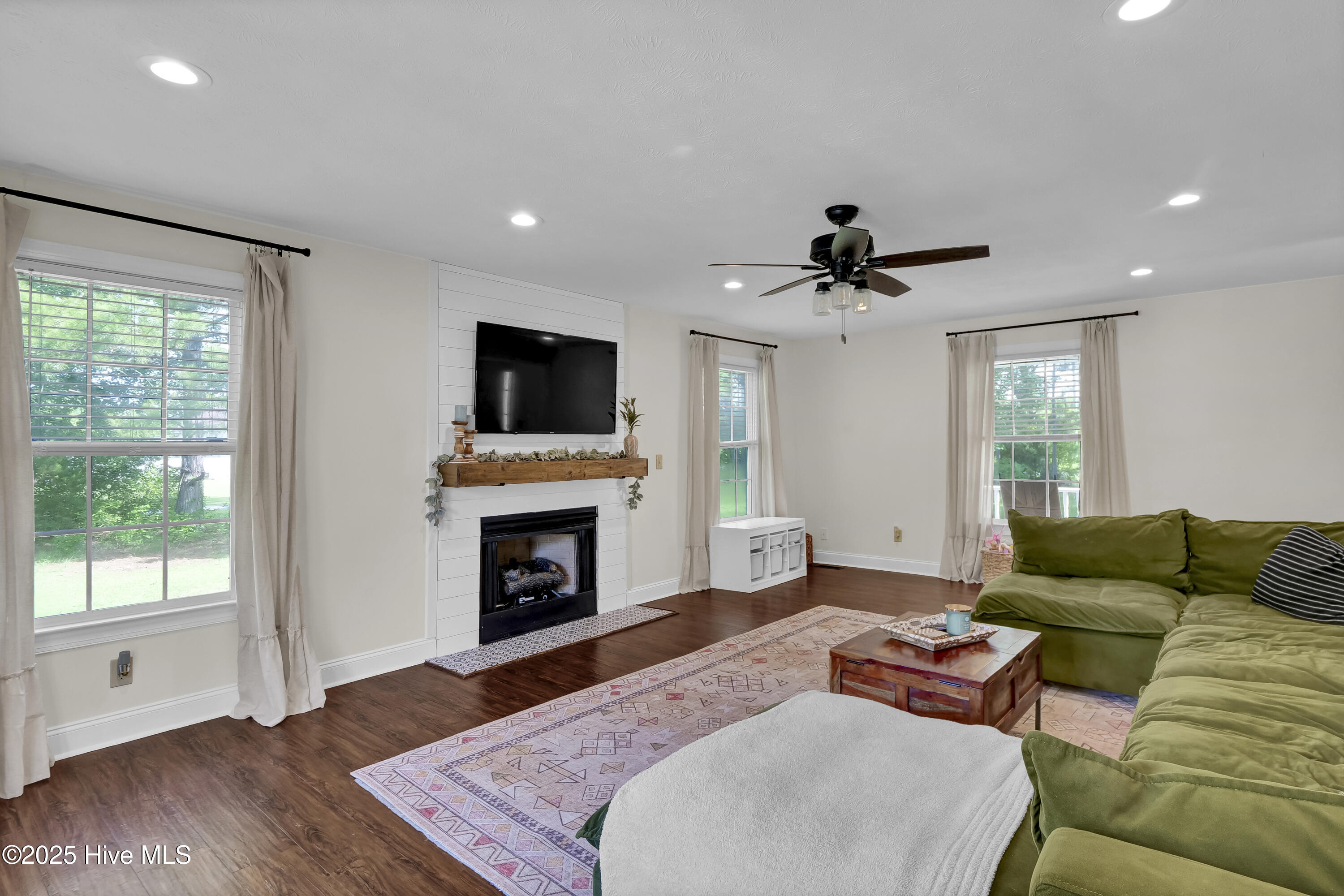 67 Gilbert Road Southeast Bolivia, NC 28422 - Photo 3 of 33 P1444912