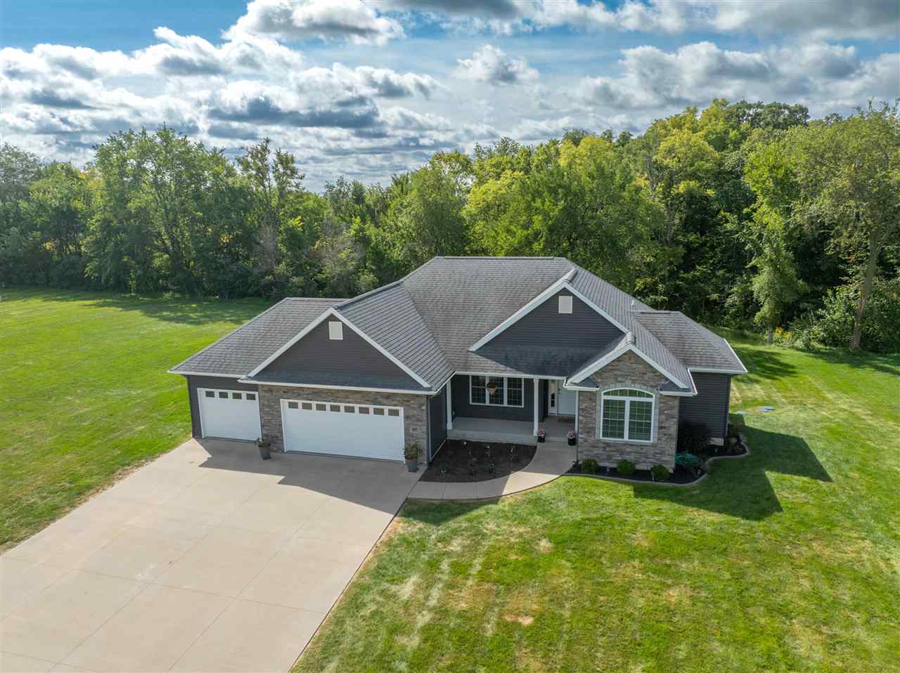 1457 Walter Mapp Drive Riverside, IA 52327 - Photo 7 of 59 Gallery Image 7