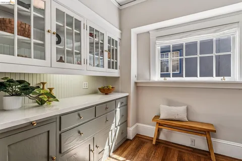 $1,495,000 | 806 Mandana Boulevard, Oakland, CA 94610