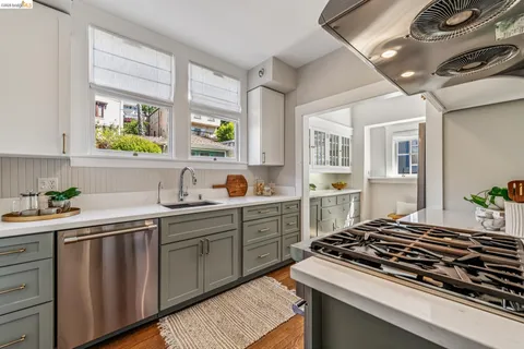 $1,495,000 | 806 Mandana Boulevard, Oakland, CA 94610
