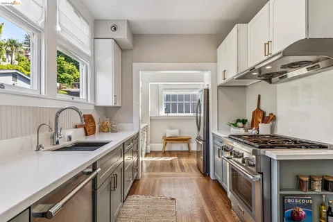 $1,495,000 | 806 Mandana Boulevard, Oakland, CA 94610