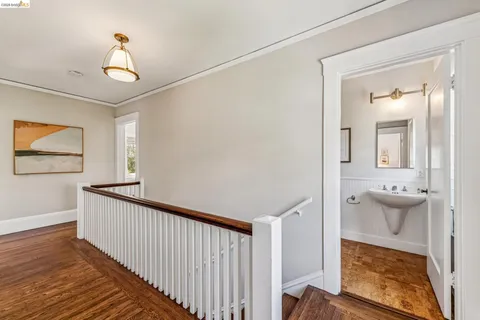$1,495,000 | 806 Mandana Boulevard, Oakland, CA 94610