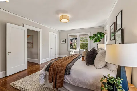 $1,495,000 | 806 Mandana Boulevard, Oakland, CA 94610