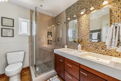$1,495,000 | 806 Mandana Boulevard, Oakland, CA 94610