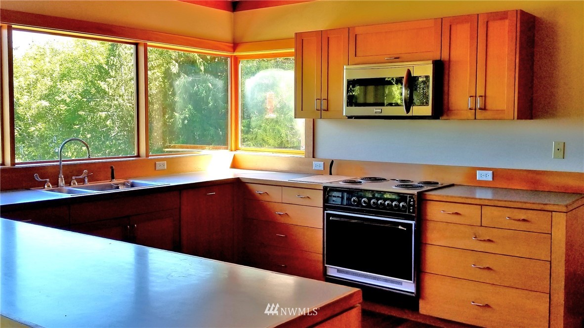 141 Bachelor Road Sequim, WA 98382 - Photo 10 of 24 Gallery Image 10