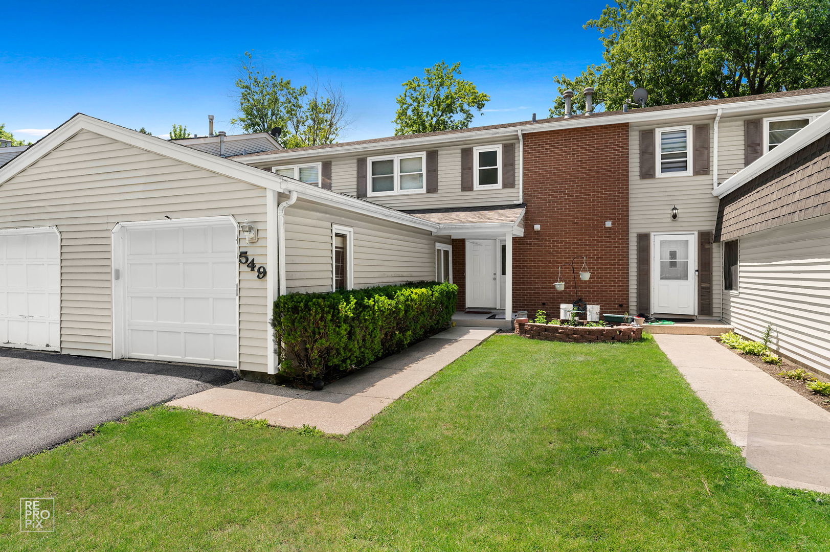 549 Norman Road Bolingbrook, IL 60440 - Photo 2 of 15