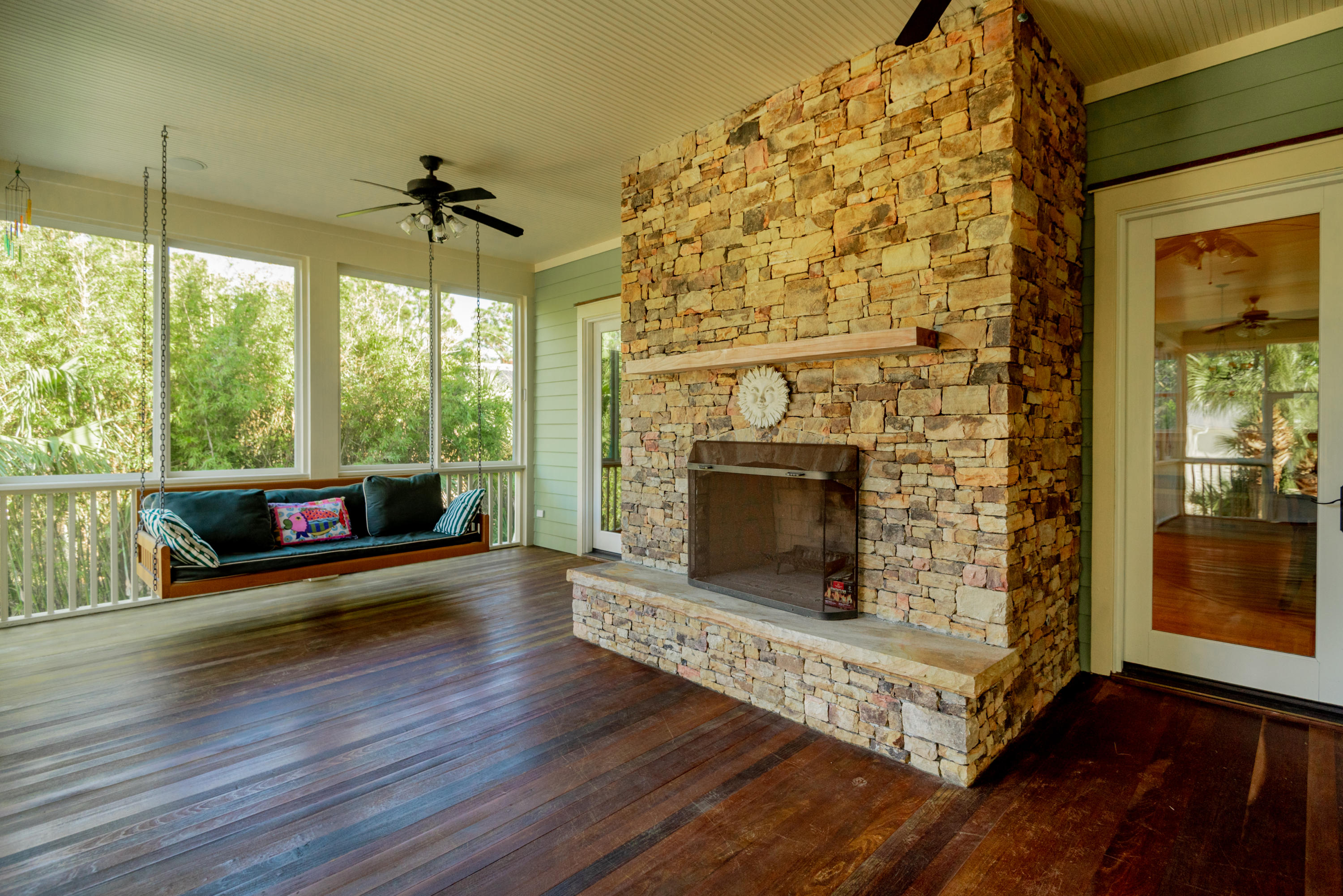 1560 Home Farm Road Mount Pleasant, SC 29464 - Photo 14 of 56 1560HomeFarmRoad-KeenEyeMarketing-17