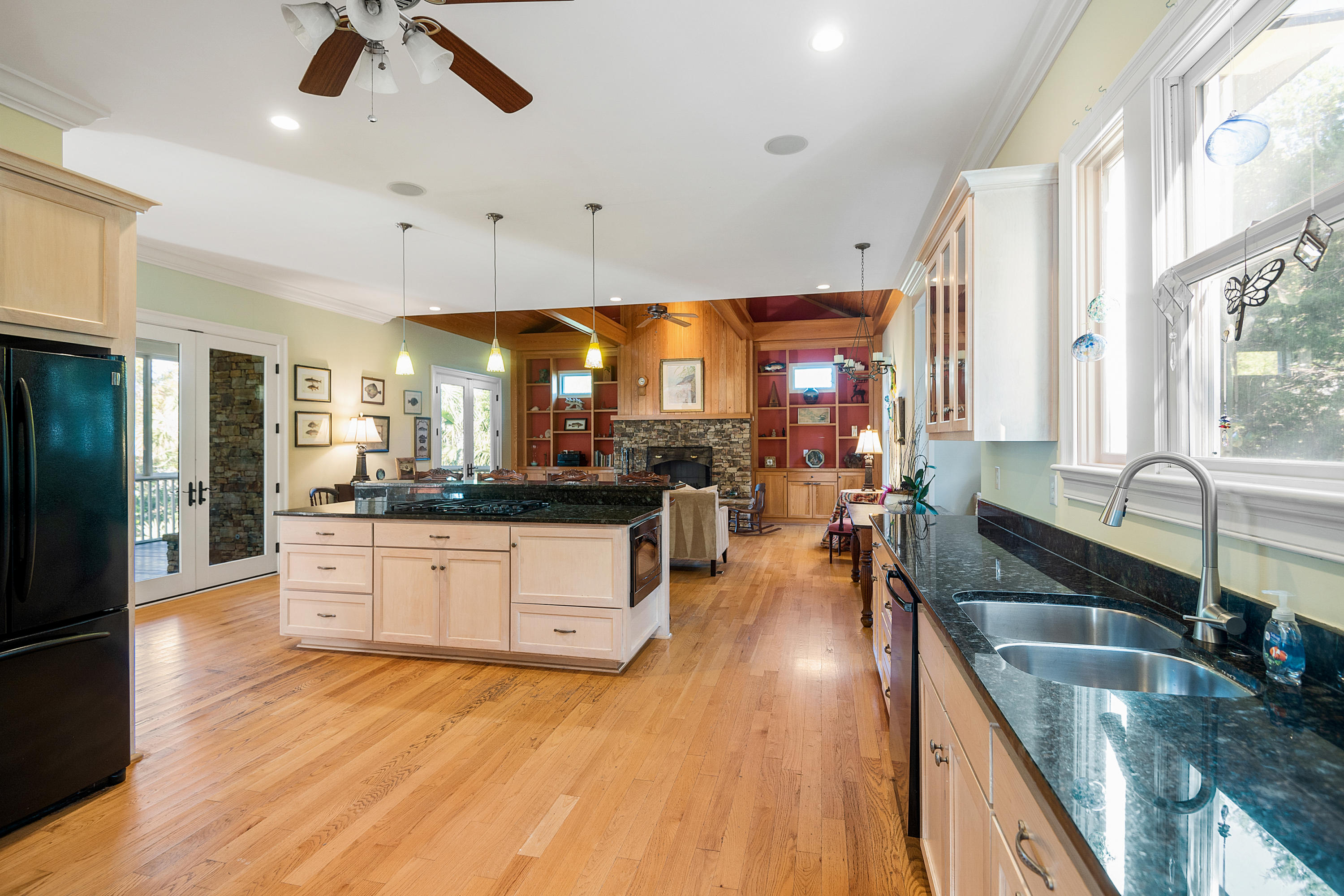 1560 Home Farm Road Mount Pleasant, SC 29464 - Photo 20 of 56 1560HomeFarmRoad-KeenEyeMarketing-24