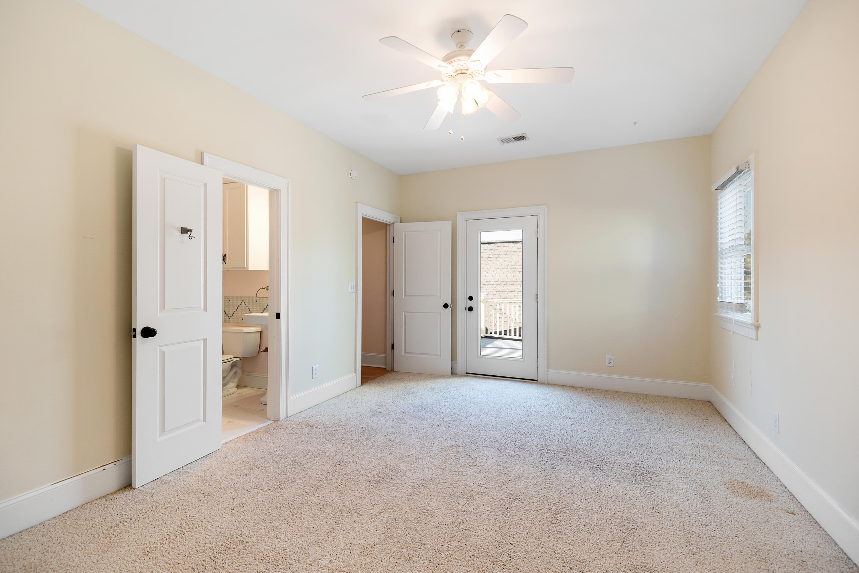 1560 Home Farm Road Mount Pleasant, SC 29464 - Photo 37 of 56 1560HomeFarmRoad-KeenEyeMarketing-46
