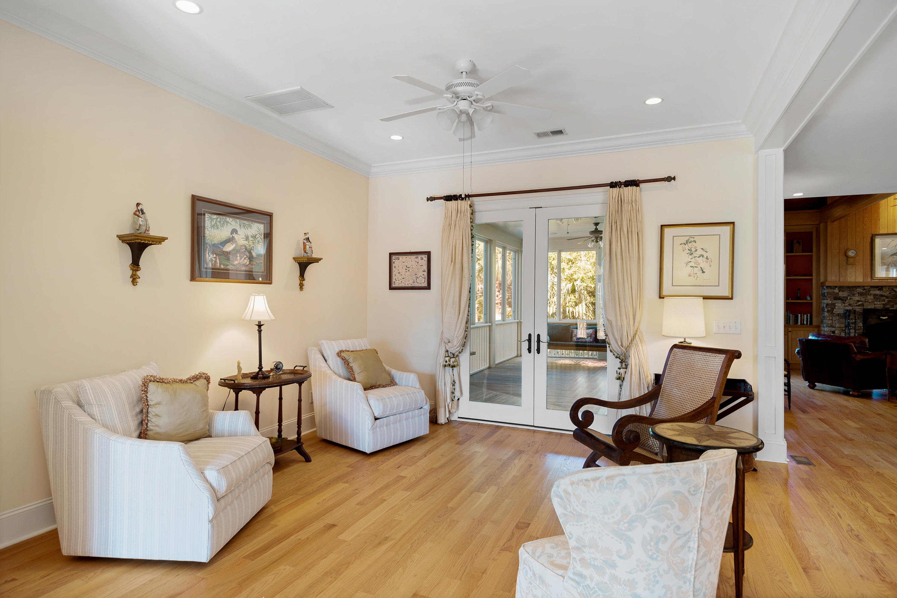 1560 Home Farm Road Mount Pleasant, SC 29464 - Photo 7 of 56 1560HomeFarmRoad-KeenEyeMarketing-8