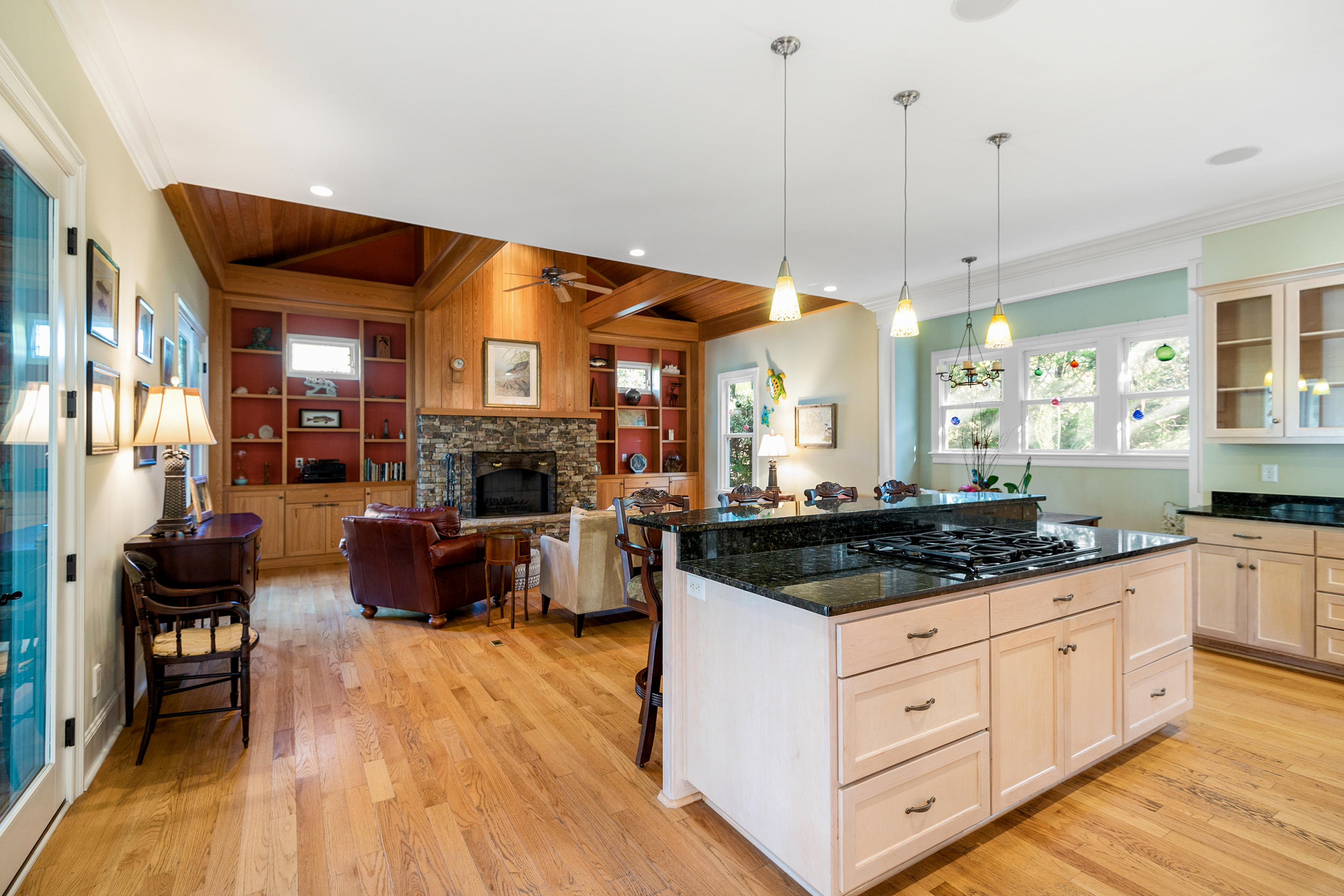 1560 Home Farm Road Mount Pleasant, SC 29464 - Photo 9 of 56 1560HomeFarmRoad-KeenEyeMarketing-11