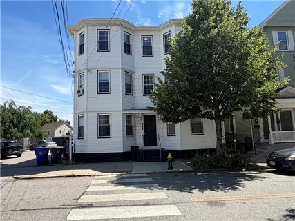 $2,295 | 132 De Pasquale Avenue, Unit 2, Providence, RI 02903